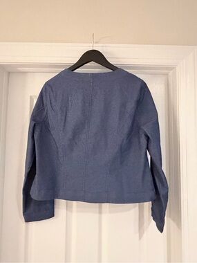 Women's Classic Blue Jean Jacket - Tailored Back Seam